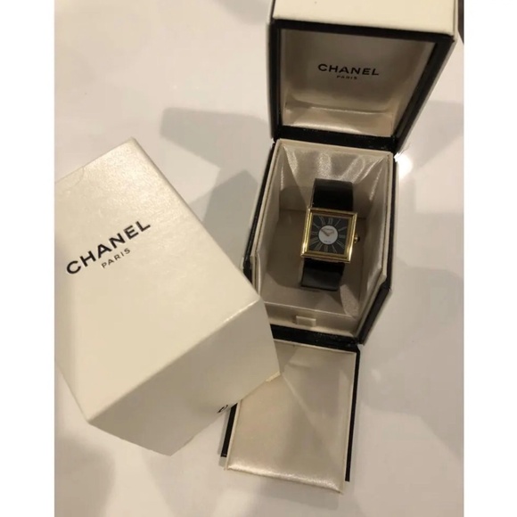 CHANEL WATCH - Picture 5 of 16